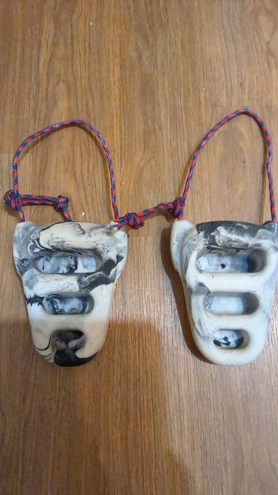 Зацепы скалолазные