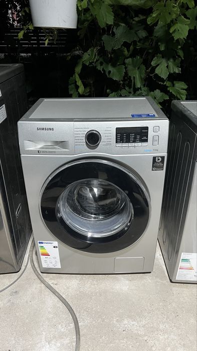 Продам стиральную машину