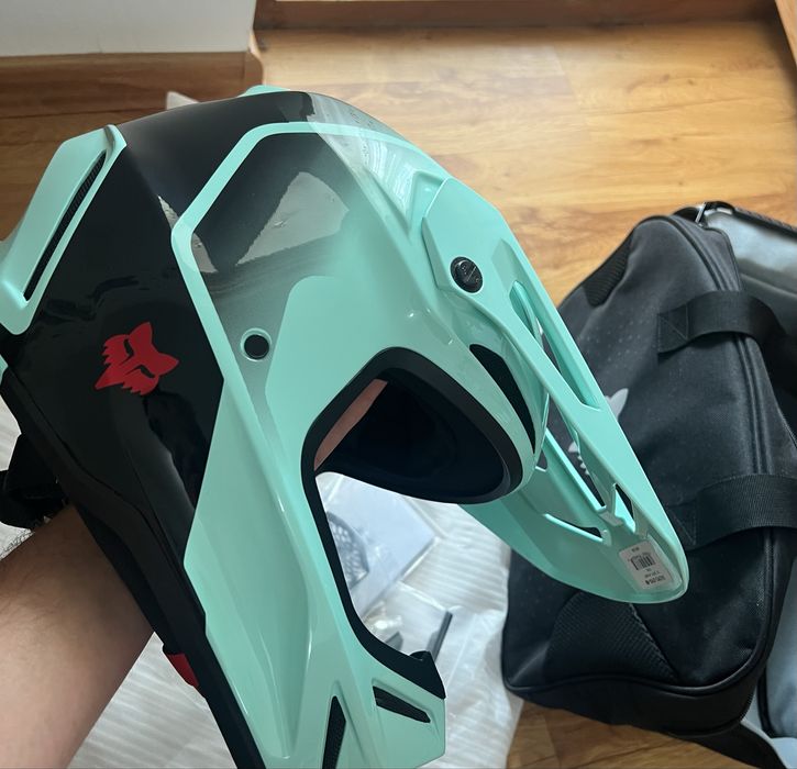 Casca FOX v3  noua marimea M 57-58 cm