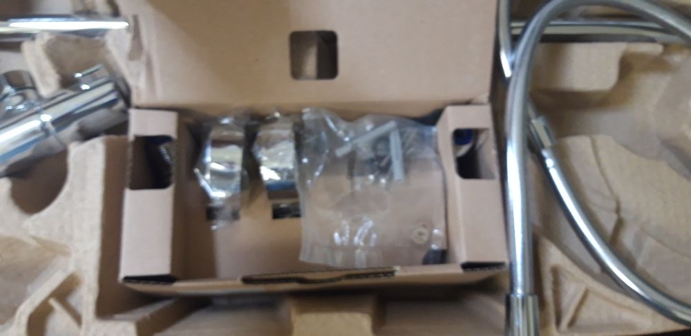 Coloana de dus HansGrohe Crometta S240 cu baterie