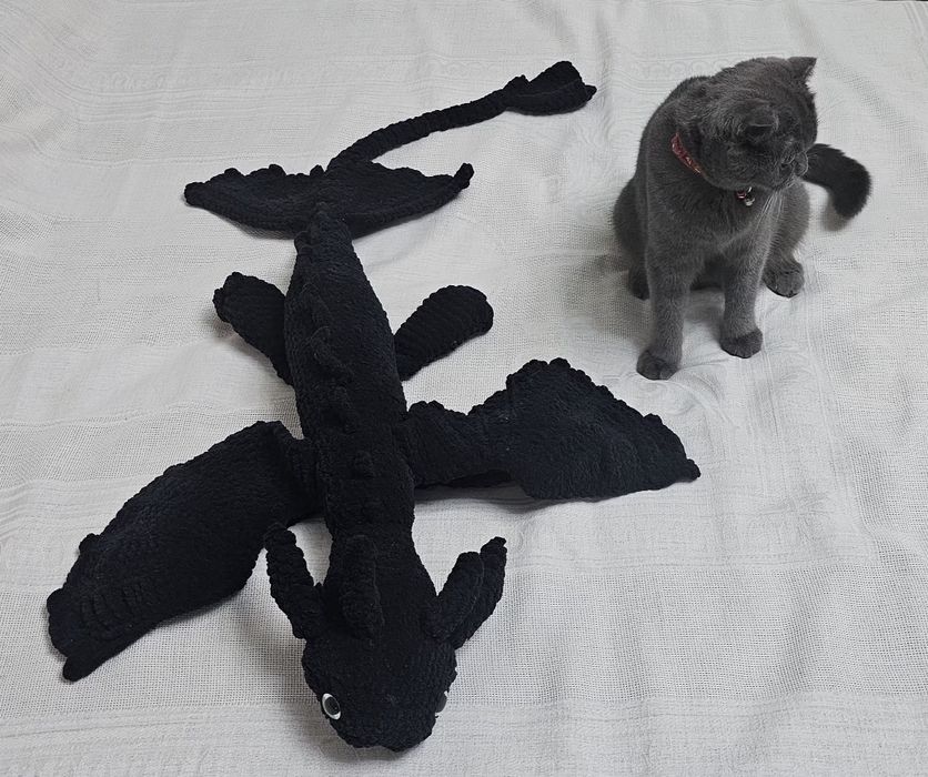 Qo‘lda to‘qilgan ajdarho o‘yinchoq