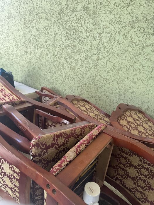 Продам красивые стулья