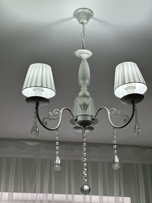 Люстра а отличном состоянии