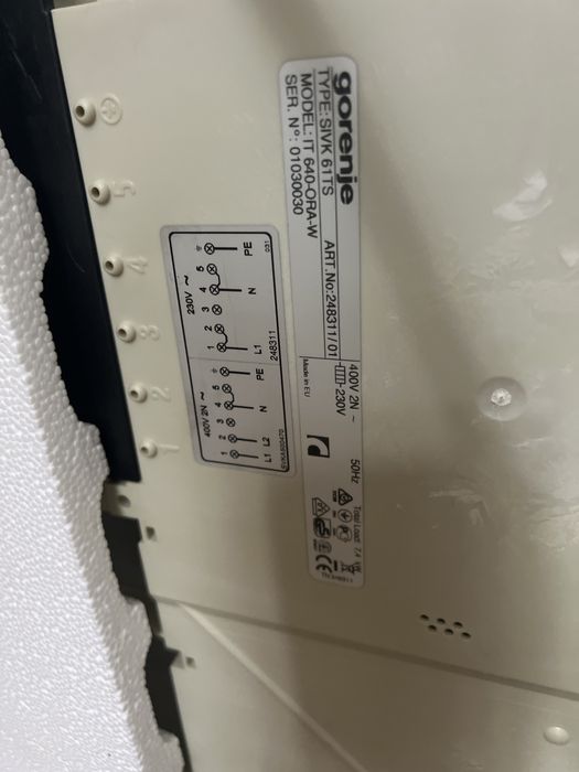 Plita cu inductie Gorenje culoare alb