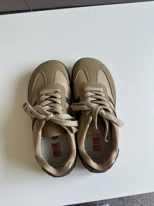 Кеды с широким мыском