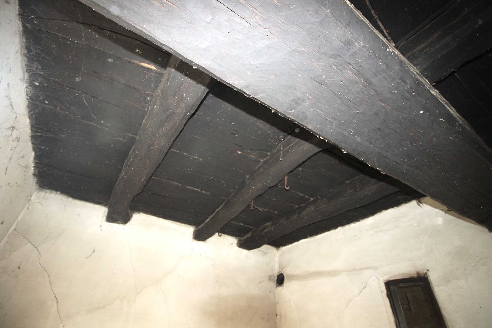 Двуетажна Възрожденска къща в с. Драгановци, общ. Габрово