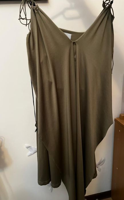 Продаю разные платья, как повседневные и тд.