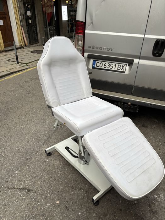 Масажна маса-стол за татуси и маса за козметични процедури