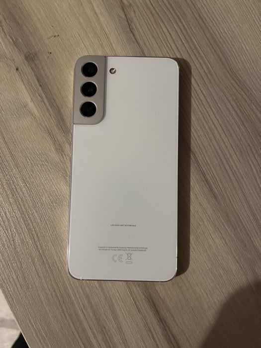 Samsung S22+ в хорошем состоянии