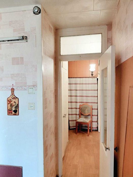 Чиланзар 15, 2 ком., 3 этаж, 2 балкона, кирпичный дом