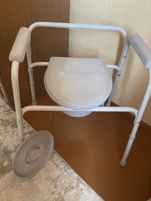 Стул клозетный туалет