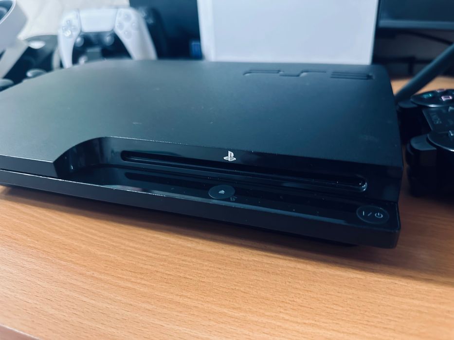 Sony PS3 Slim 1TB +60игр+2джойстика Плейстейшн 3