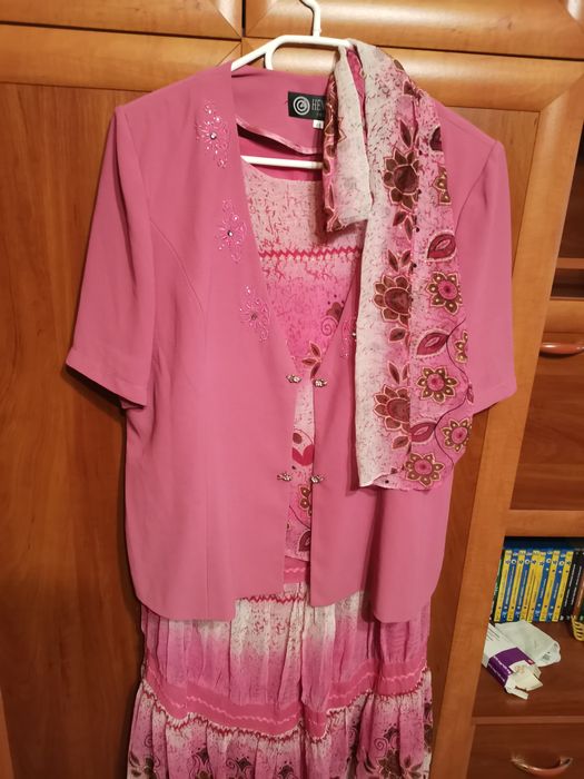 Costum de damă din mătase