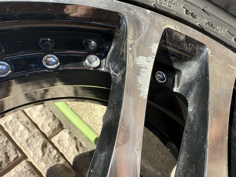 Диски с резиной (рельсы)