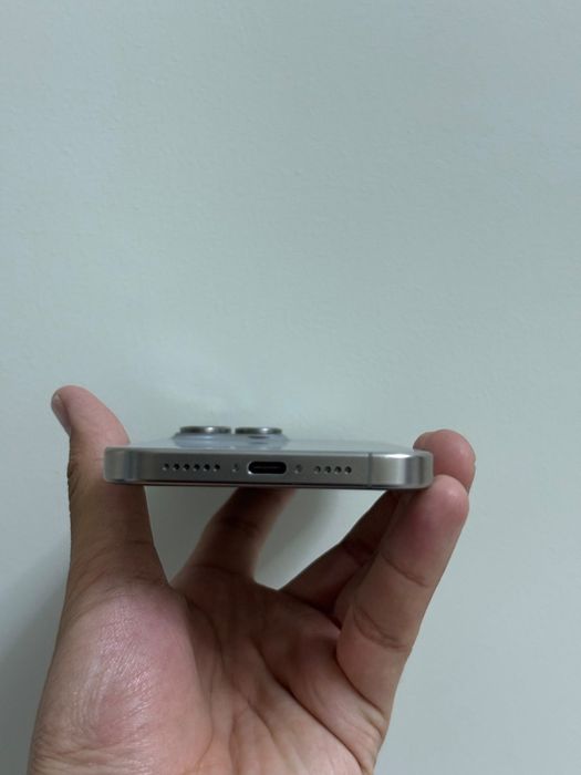 iPhone 15 pro max 85%