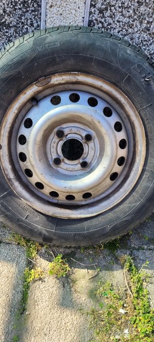 Продавам гуми и джанти