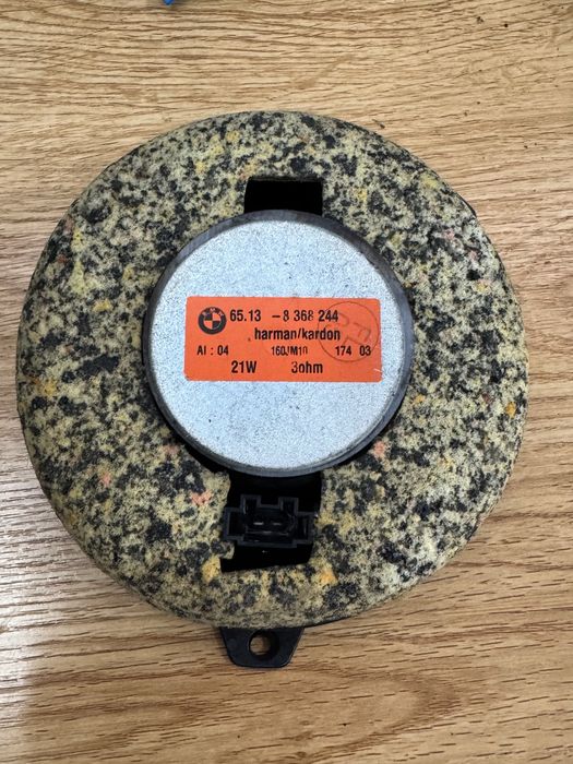 Комплект озвучение Harman Kardon за BMW E46 комби