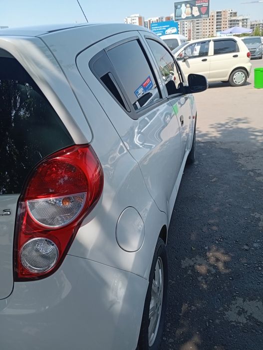 Продается афтамат Спарк 2011год. 309000 пробег