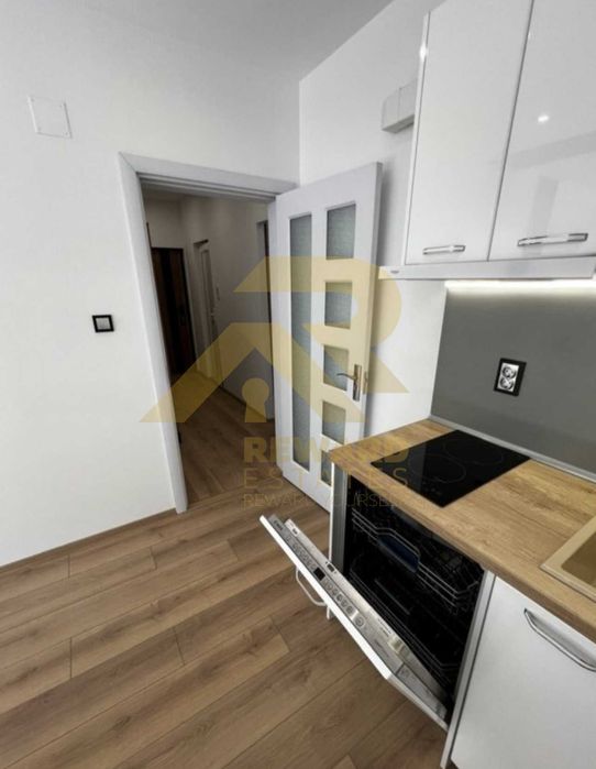 Продава се Тристаен апартамент в София, Младост 1 - 65 кв.м за 3016 €/кв.м - Снимка #2