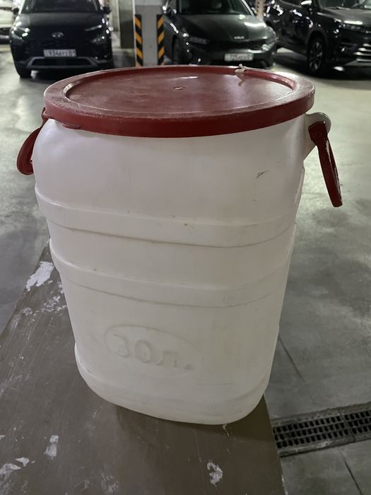 Продам бачок 30 л