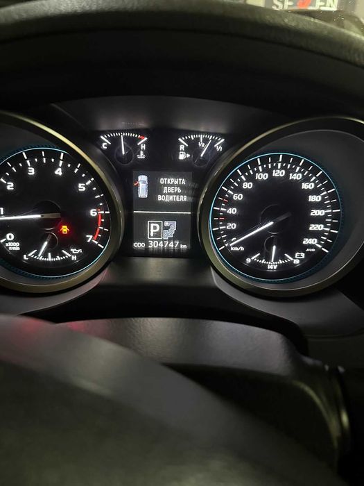 Автомобиль Land Cruiser