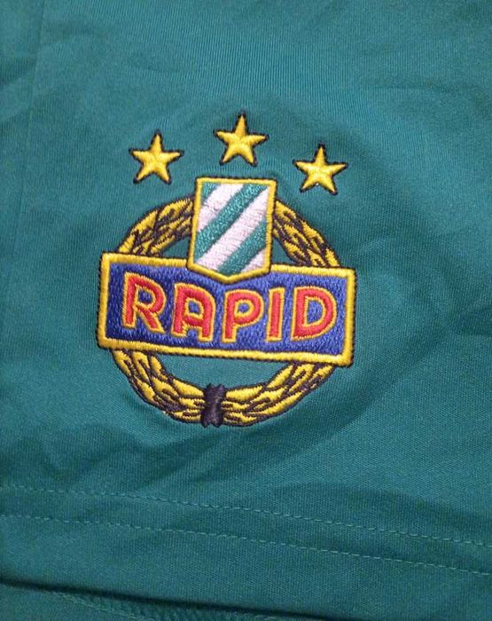 Оригинални къси панталонки на Рапид Виена