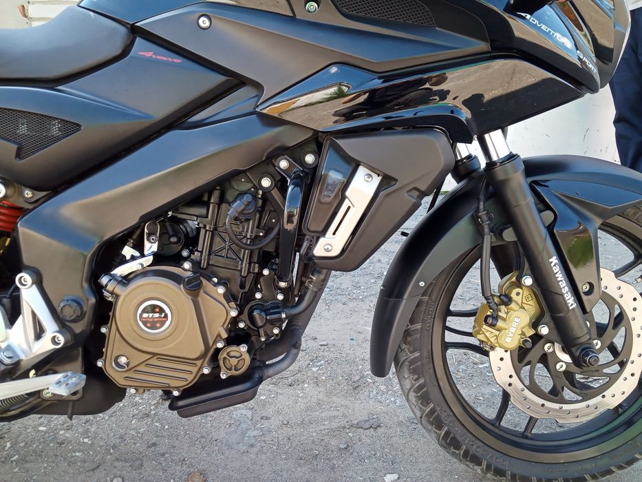 Продам спорт-байк Bajaj AS 200