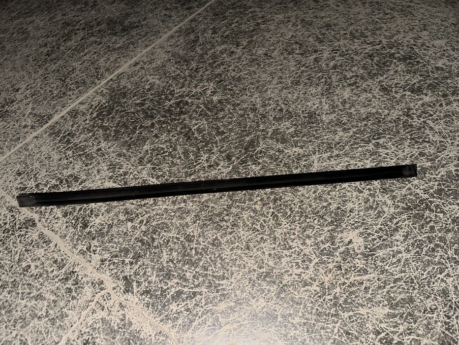 Уплотнители двери Мерседес W140