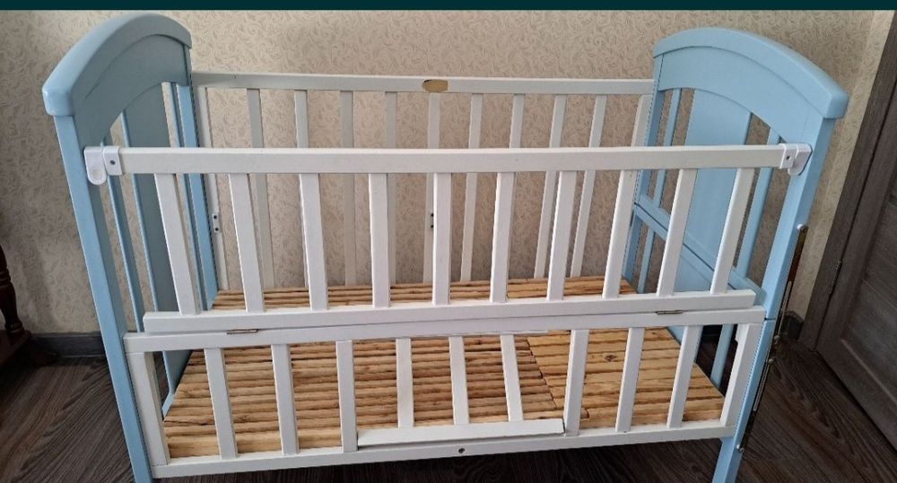 Детская кровать с люлькой