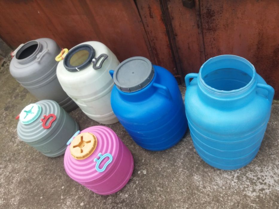 Butoi,bidon 60 litri din plastic gros cu capac filetant