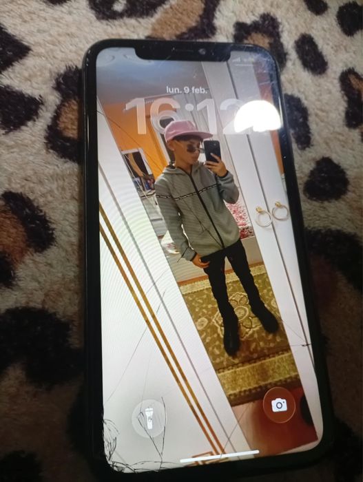 Iphone 11 telefonul are 70’/,