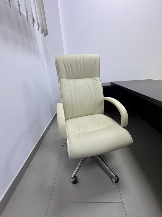 Scaun ergonomic mangerial din piele birou Helios Mobexpert