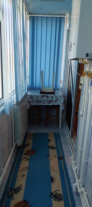 Vând apartament 2 camere decomandat, situat în zona Micro 13