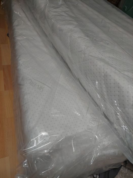 Матраци ТЕД. 200 х 80 см., 2 броя.