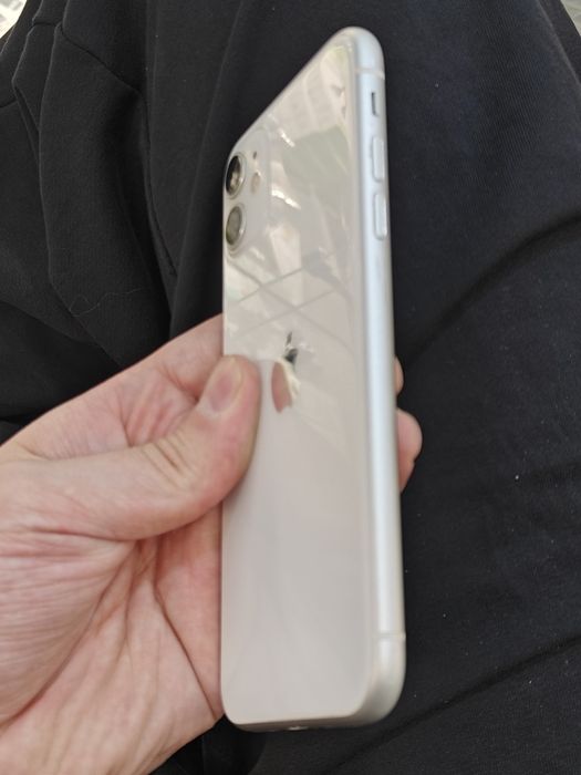 iPhone 11 128gb отличный