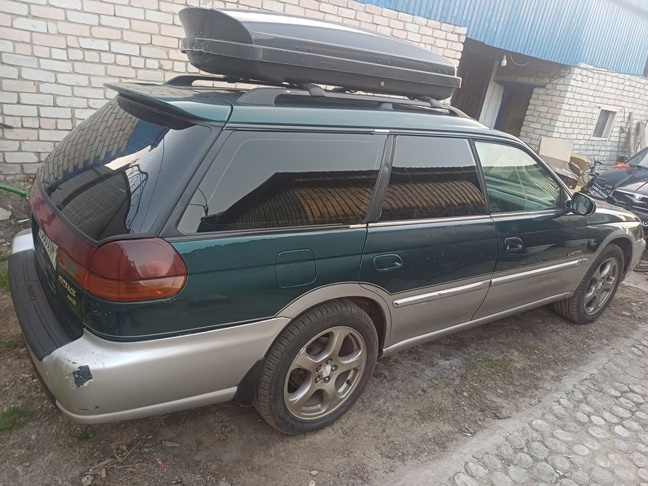Субару аутбэк 1999год