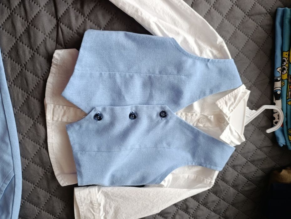 Дрехи за кръщене за момче в светлосиньо и бяло