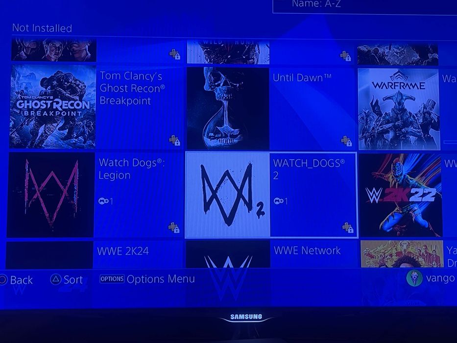 Playstation 4 с 85 вградени игри