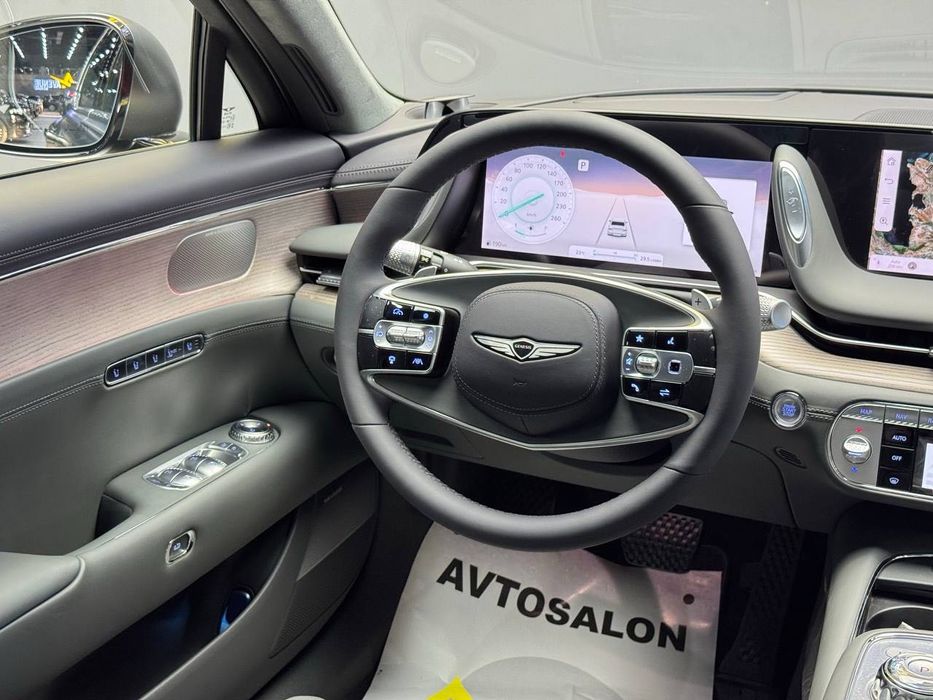 Продается новый Genesis G90