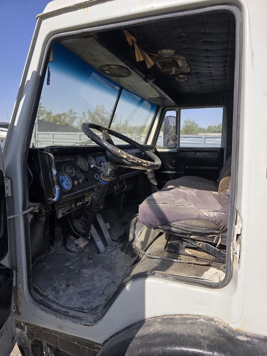 Kamaz texnika sotiladi