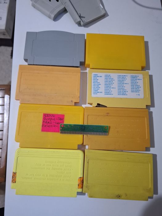Lot 8casete galbene si o placuta pt. console Terminator famiclone