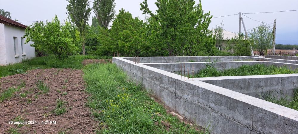 СРОЧНО 30 соток. Дачабоп хавоси тоза, ёзда салкин, 4 та дача курса бол