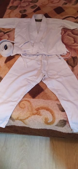 Кимоно в хорошем состоянии.
