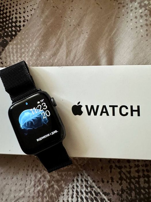 Apple Watch SE 44mm