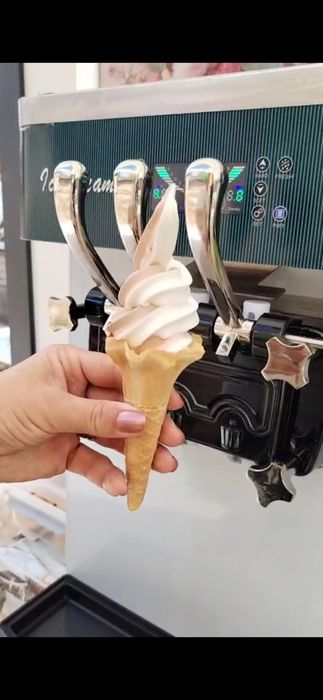 Нова сладолед машина нощно и предварително охлаждане 3 вкуса 28л/ч