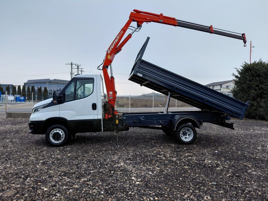 Iveco Daily 35 basculabil cu macara categoria B