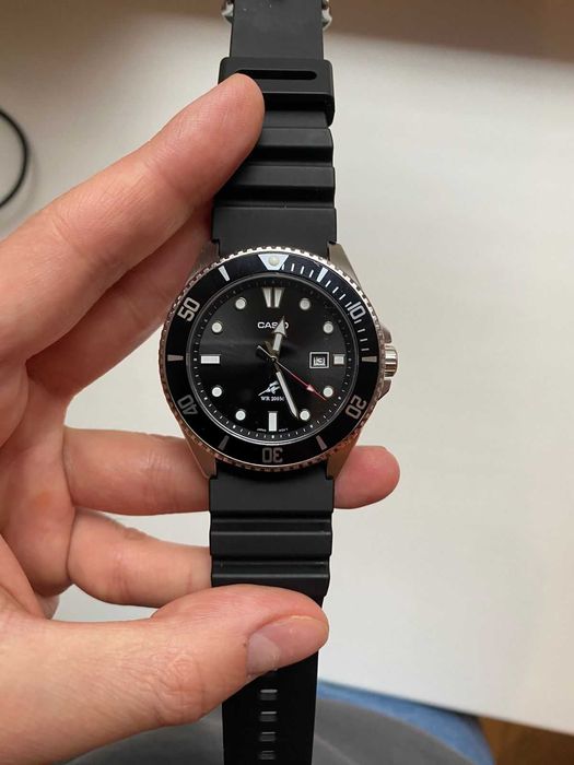 Продам новые Часы Casio MDV-106-1AVDF