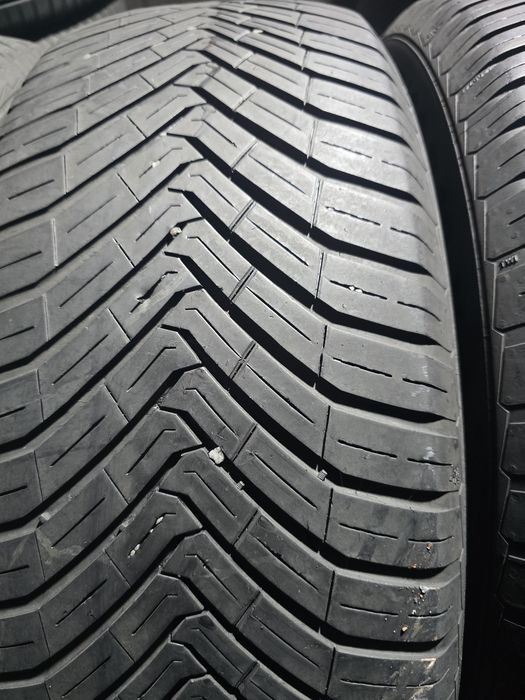 Vand 4 anvelope 215/60/18 CONTINENTAL all season