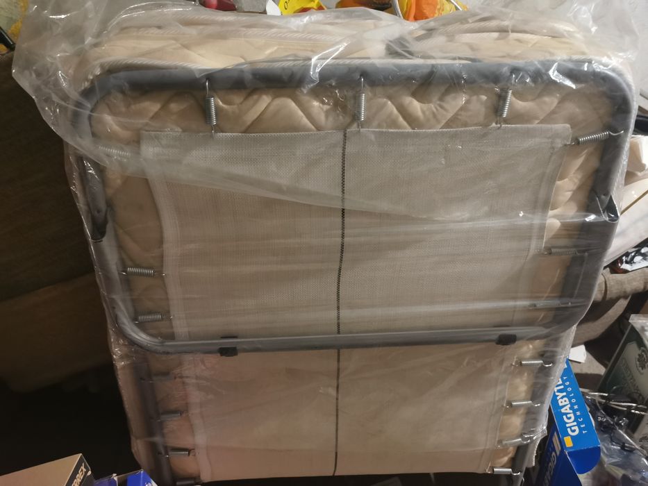 Походно легло с матрак