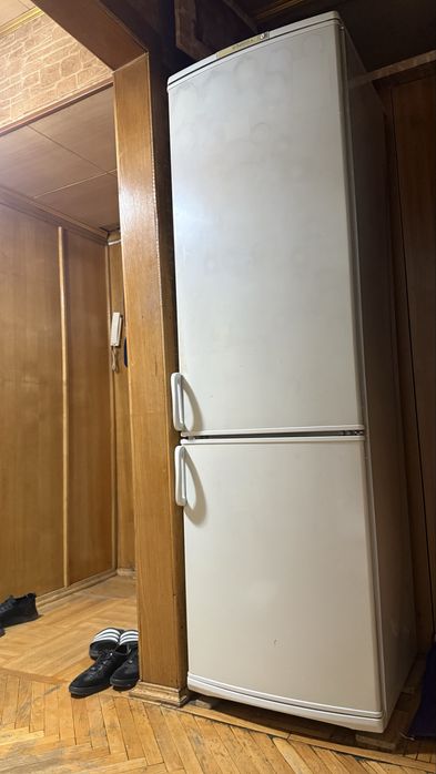 Продам холодильник